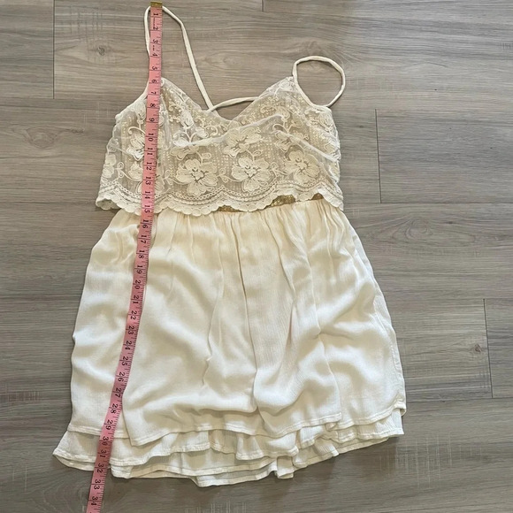 Hollister sequin and crochet overlay cream mini dress large - Picture 4 of 7
